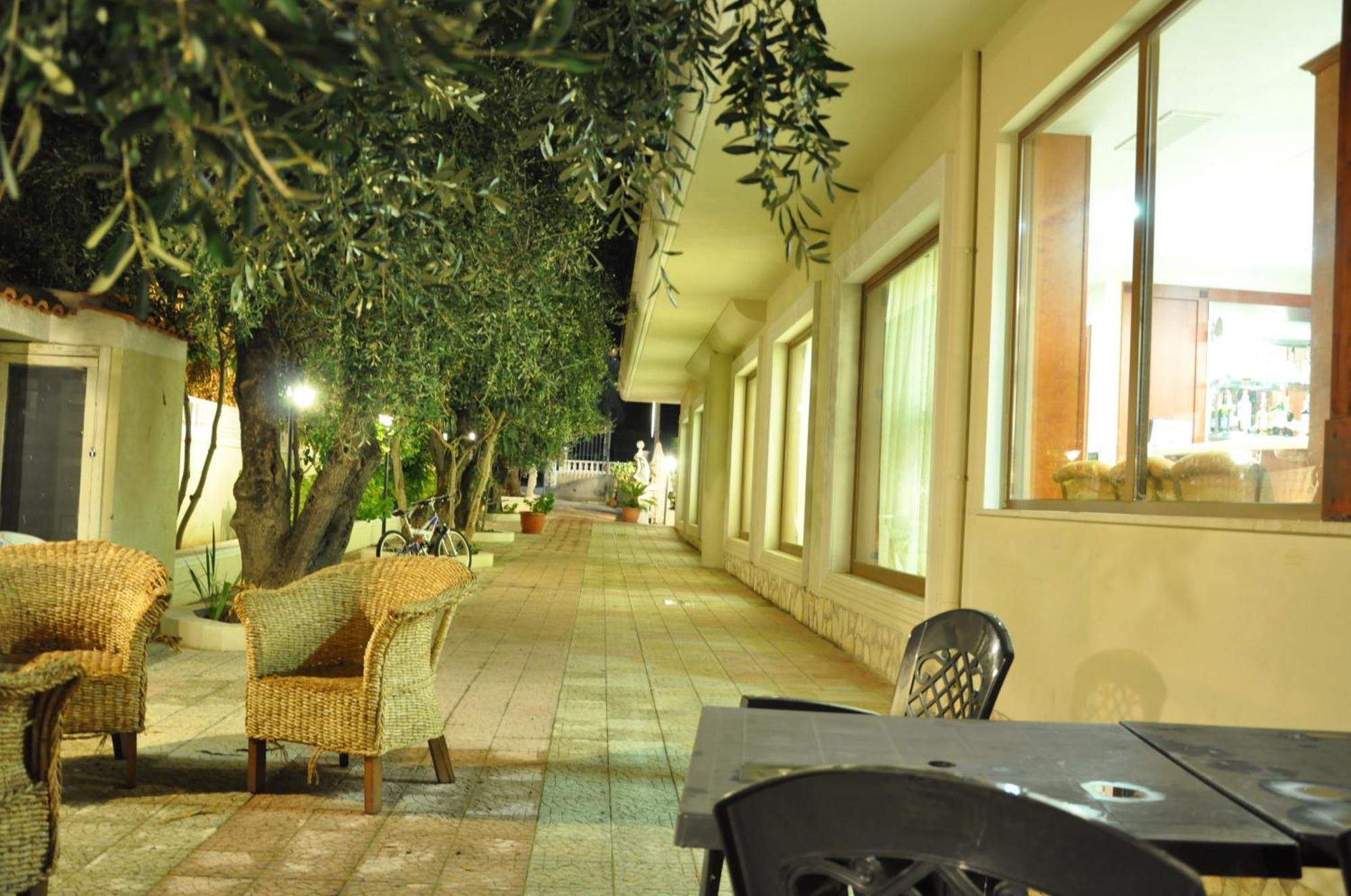Hotel Il Melograno Mattinata Luaran gambar