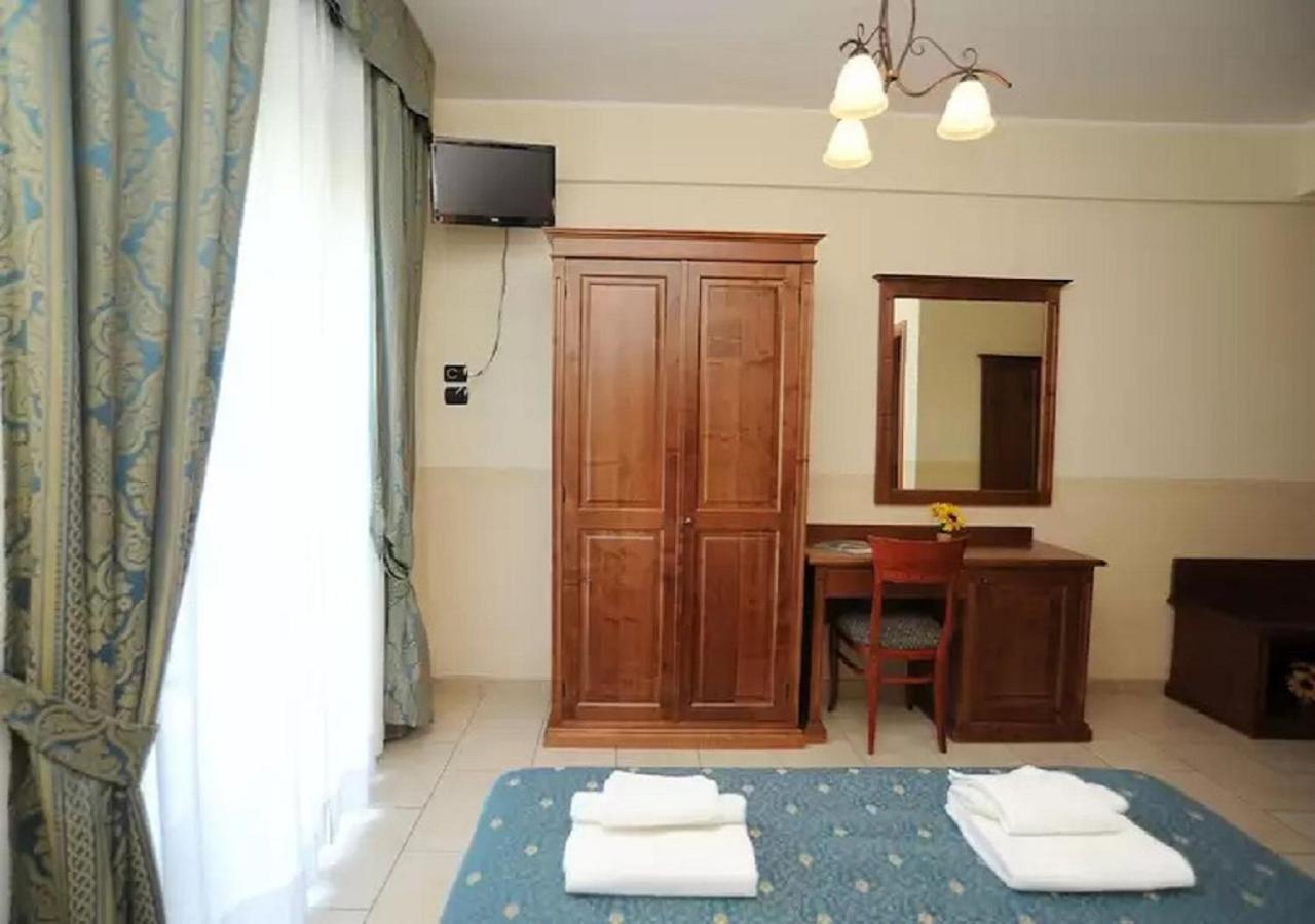 Hotel Il Melograno Mattinata Luaran gambar